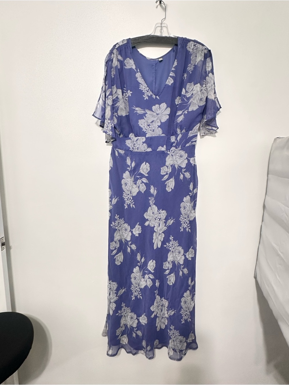 Lavender Floral V-Neck Maxi Dress with Flutter Sleeves - Picture 11 of 14